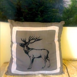 Accent pillow with deer print 16X16